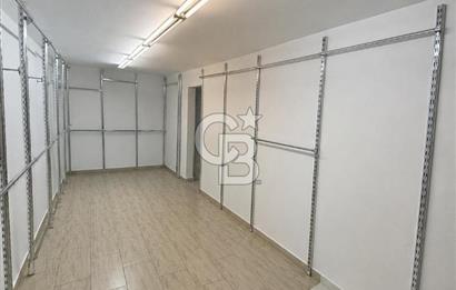 Kemeraltı Tekstil Bölgesinde Asansörlü 30 m² İş Yeri