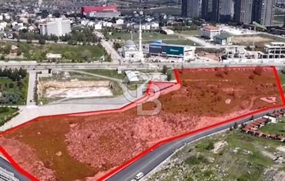 İNCEK'İN KALBİNDE EMSALSİZ KONUMDA CADDE CEPHELİ ARSA