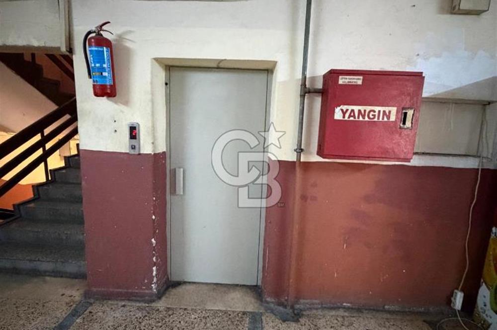 Kemeraltı Tekstil Bölgesinde Asansörlü 30 m² İş Yeri