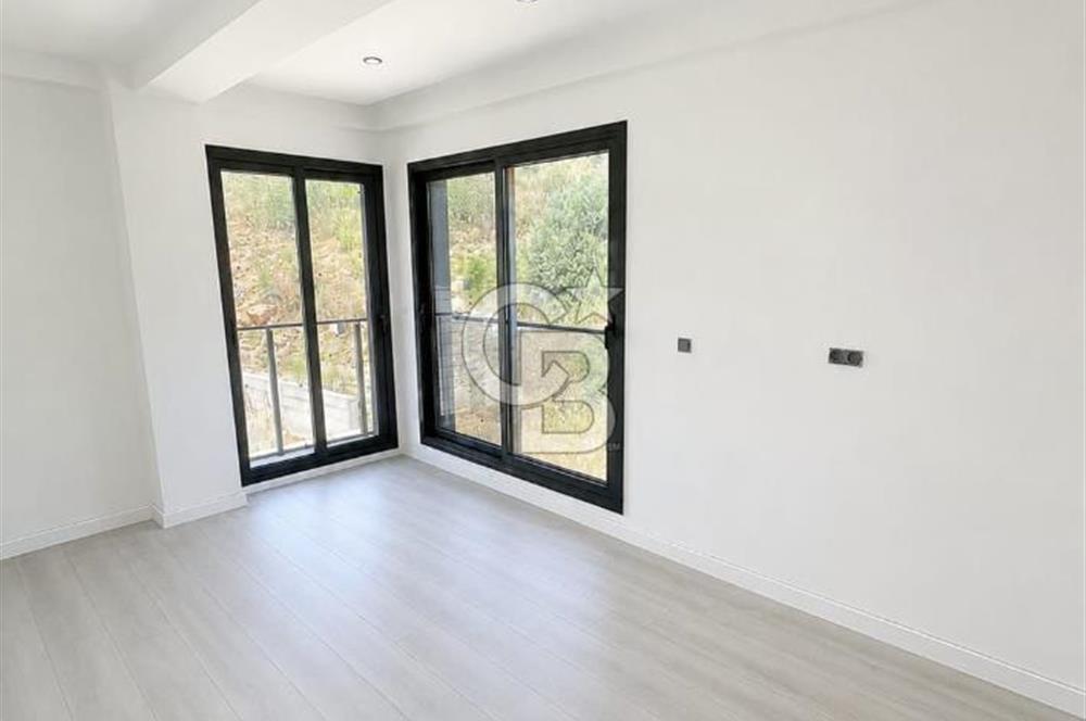 Mustafa Kemal Atatürk Mahallesinde Satılık 4+1 Tripleks Villa