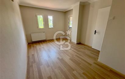 URLA İSKELE TAM MERKEZİNDE KİRALIK DENİZE 100MT 3+1 MÜSTAKİL EV