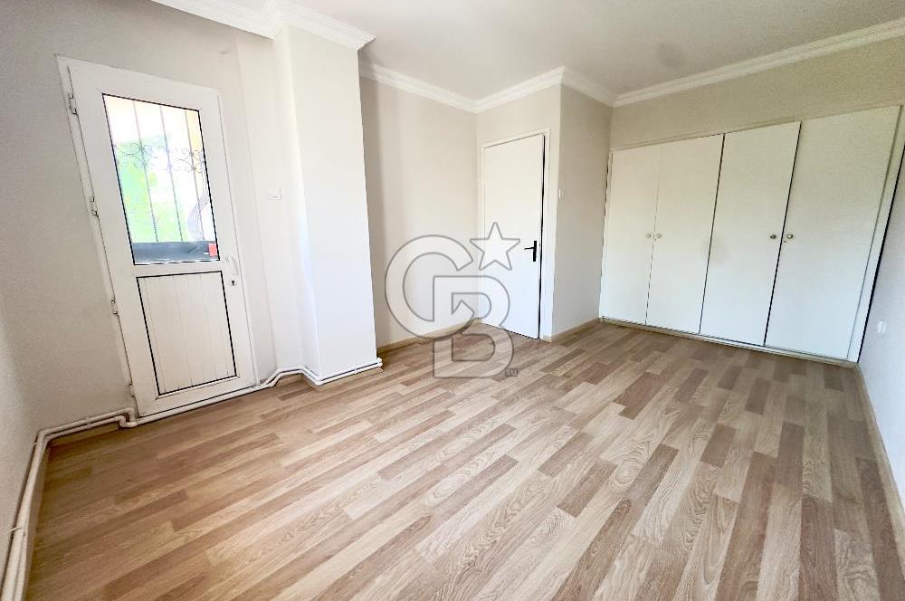 URLA İSKELE TAM MERKEZİNDE KİRALIK DENİZE 100MT 3+1 MÜSTAKİL EV