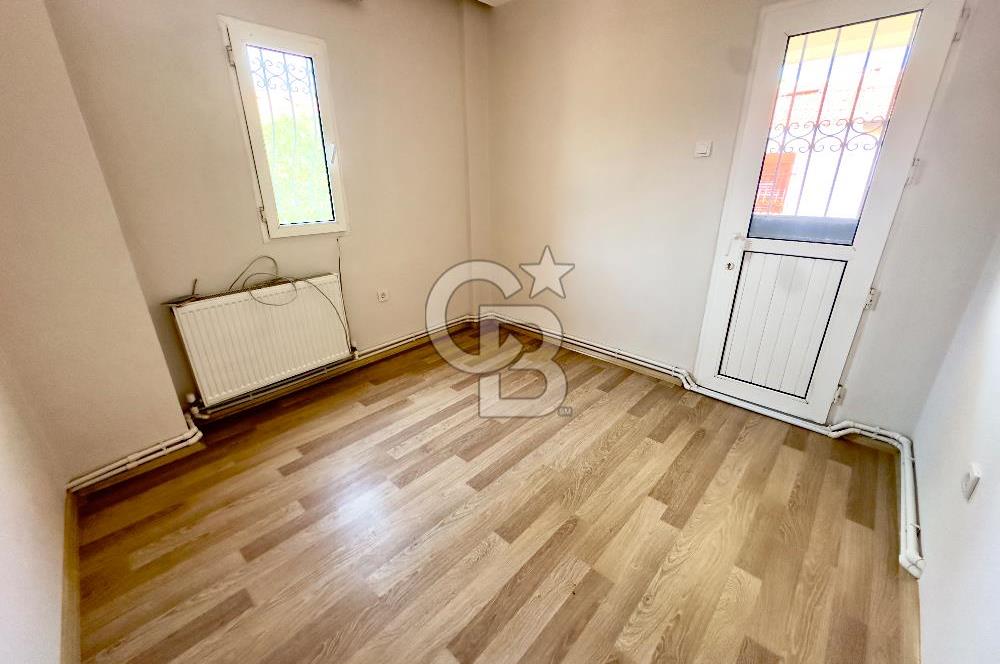 URLA İSKELE TAM MERKEZİNDE KİRALIK DENİZE 100MT 3+1 MÜSTAKİL EV