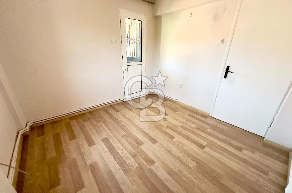 URLA İSKELE TAM MERKEZİNDE KİRALIK DENİZE 100MT 3+1 MÜSTAKİL EV