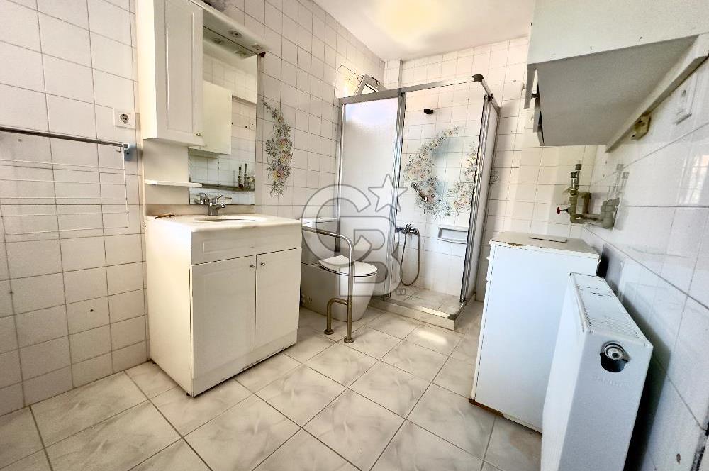 URLA İSKELE TAM MERKEZİNDE KİRALIK DENİZE 100MT 3+1 MÜSTAKİL EV