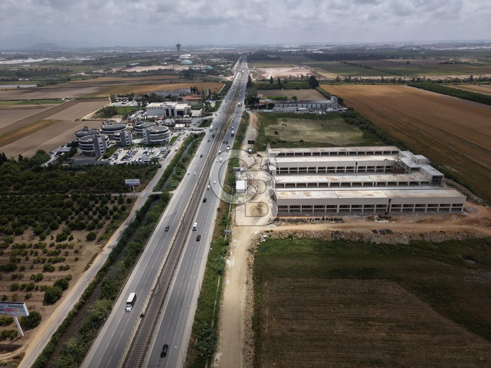 ANTALYA OTONOMİDE SATILIK KÖŞE DÜKKAN / İŞ MERKEZİ