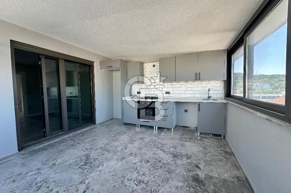 Sığacığın Kalbinde Marina Manzaralı 4+2 Villa