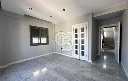 Sığacığın Kalbinde Marina Manzaralı 4+2 Villa