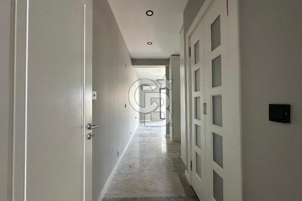 Sığacığın Kalbinde Marina Manzaralı 4+2 Villa