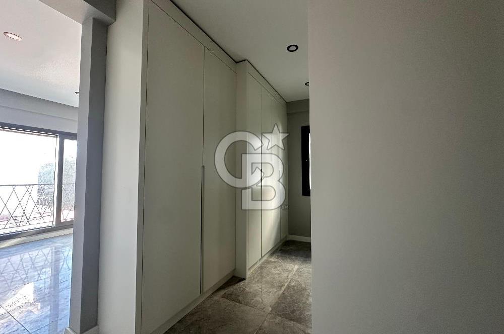 Sığacığın Kalbinde Marina Manzaralı 4+2 Villa