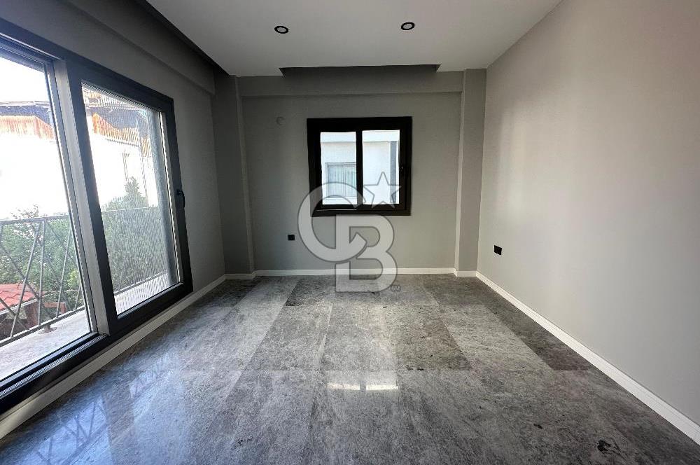 Sığacığın Kalbinde Marina Manzaralı 4+2 Villa
