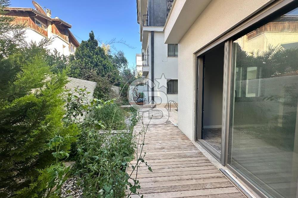 Sığacığın Kalbinde Marina Manzaralı 4+2 Villa