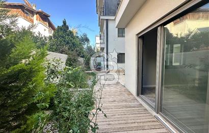Sığacığın Kalbinde Marina Manzaralı 4+2 Villa