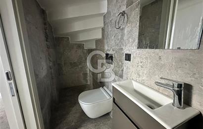 Sığacığın Kalbinde Marina Manzaralı 4+2 Villa
