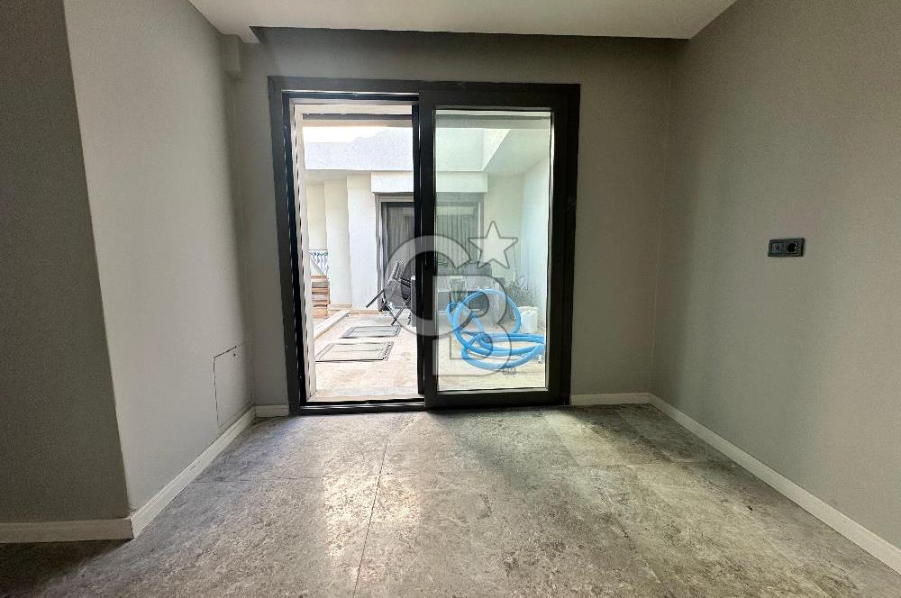 Sığacığın Kalbinde Marina Manzaralı 4+2 Villa