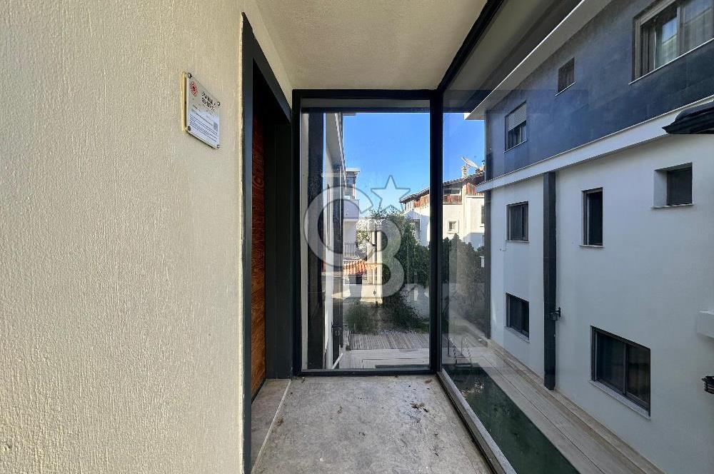 Sığacığın Kalbinde Marina Manzaralı 4+2 Villa