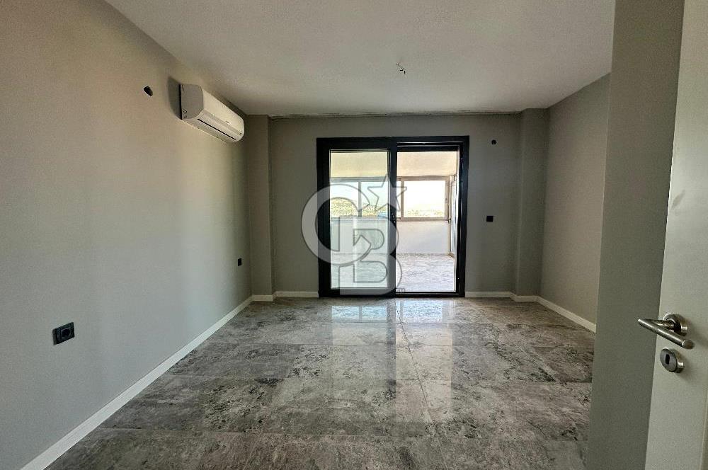 Sığacığın Kalbinde Marina Manzaralı 4+2 Villa