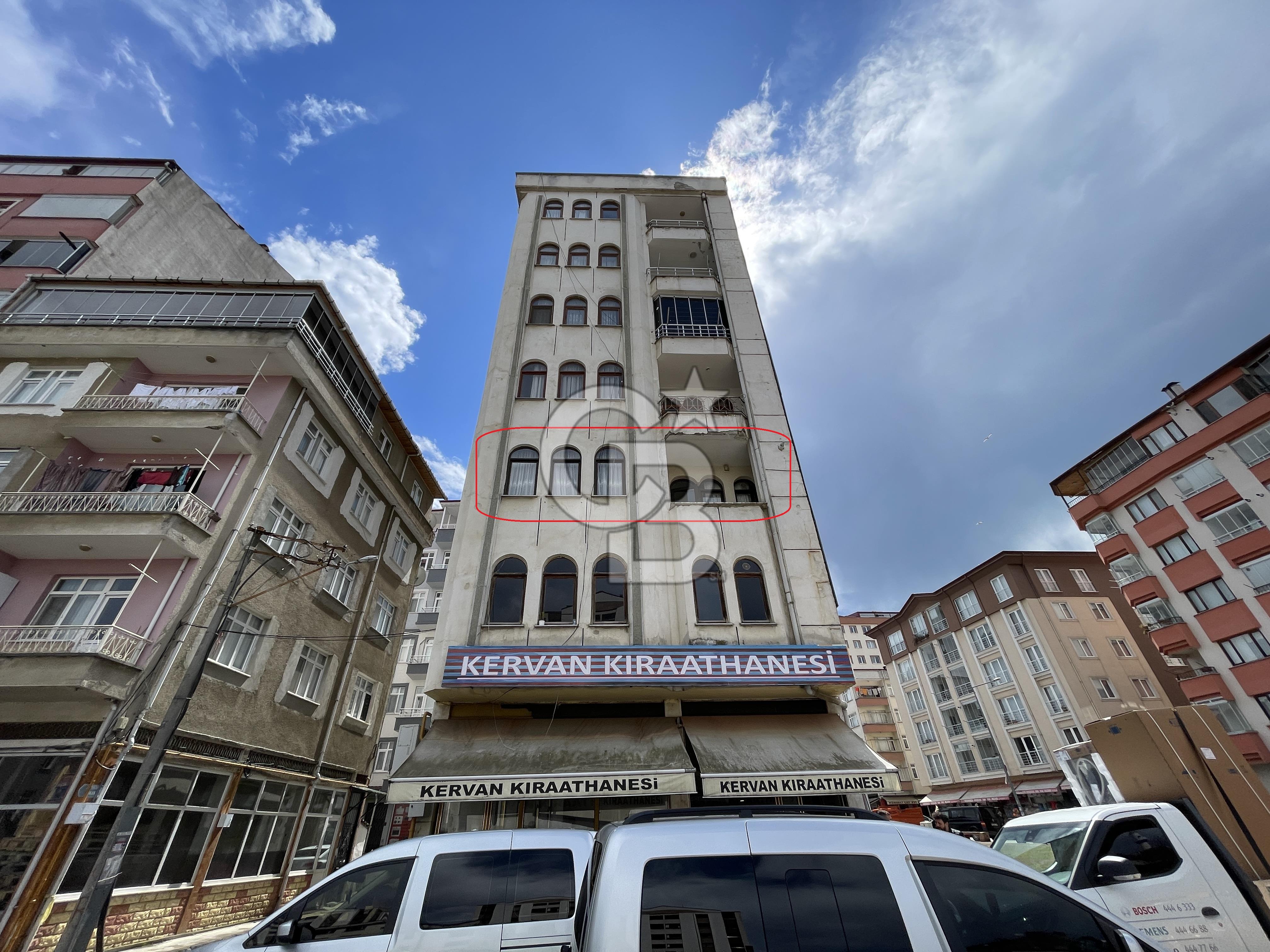 BEŞİKDÜZÜ MERKEZİ KONUMDA SATILIK 3+1 DAİRE