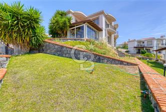 Çeşme Dalyan'da Deniz Manzaralı Satılık 4+2 Tripleks - 11 - 350949