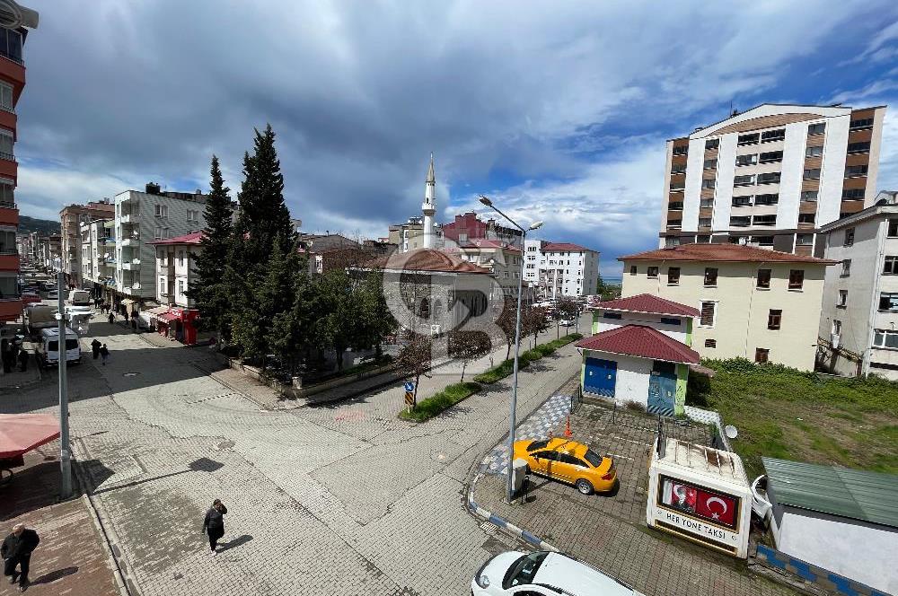 BEŞİKDÜZÜ MERKEZİ KONUMDA SATILIK 3+1 DAİRE