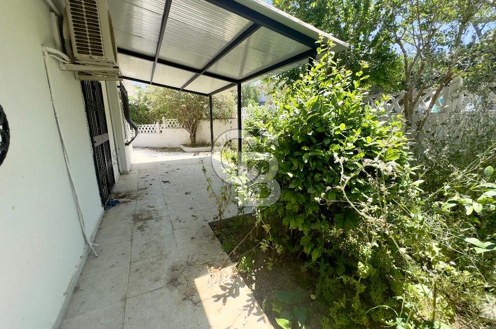 URLA İSKELE TAM MERKEZİNDE KİRALIK DENİZE 100MT 3+1 MÜSTAKİL EV
