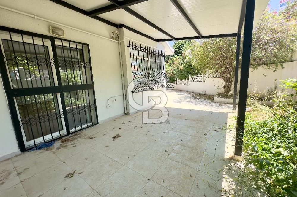 URLA İSKELE TAM MERKEZİNDE KİRALIK DENİZE 100MT 3+1 MÜSTAKİL EV
