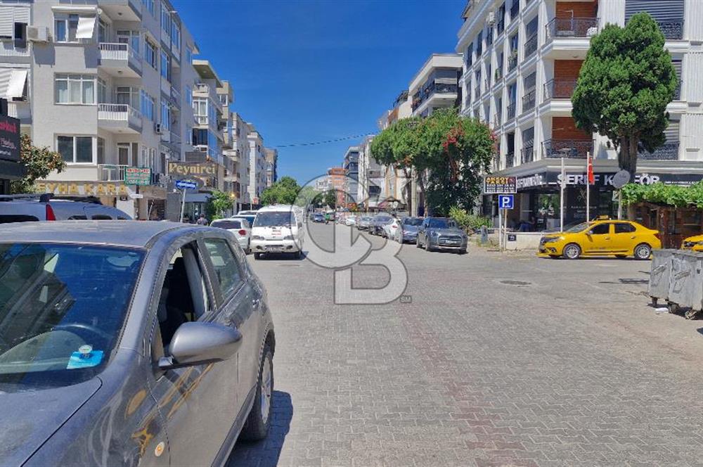 İzmir Karşıyaka Aksoy Caddesi Satılık Kiracılı 30m² Dükkan CB PH
