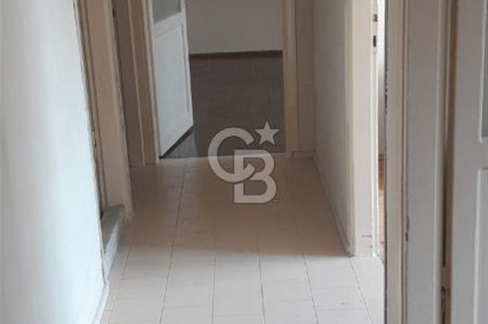 BAYRAKLI FUAT EDİP BAKSI'DA METROYA YAKIN, MERKEZİ KONUMDA YATIRIMLIK 2+1 FIRSAT DAİRE!