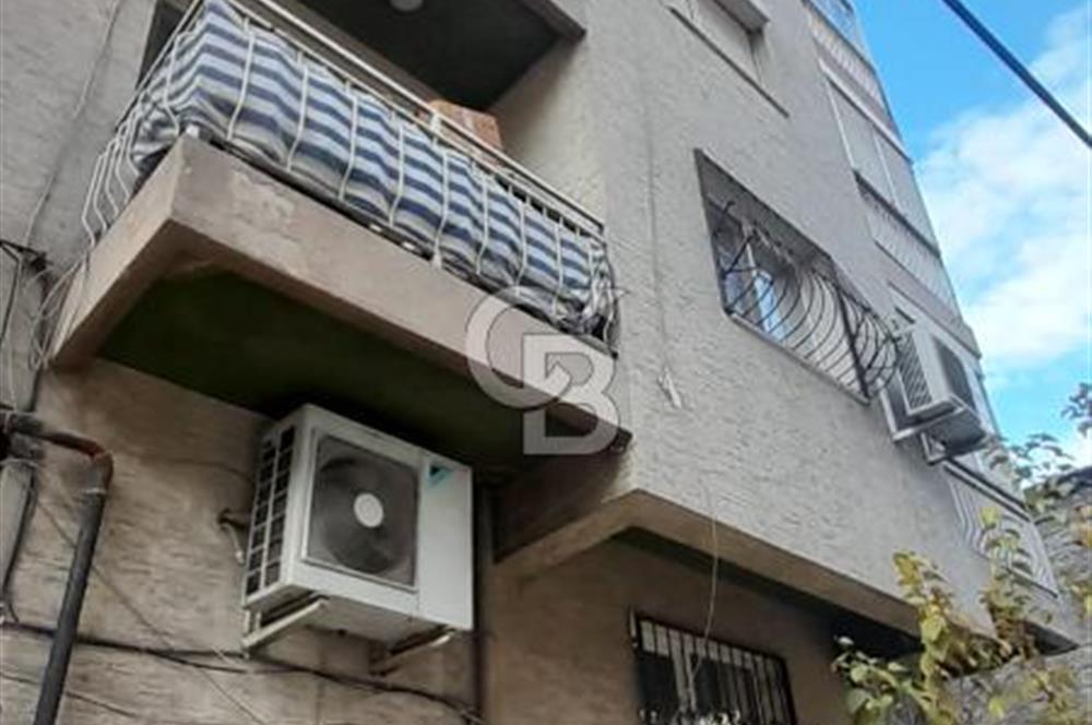 BAYRAKLI FUAT EDİP BAKSI'DA METROYA YAKIN, MERKEZİ KONUMDA YATIRIMLIK 2+1 FIRSAT DAİRE!