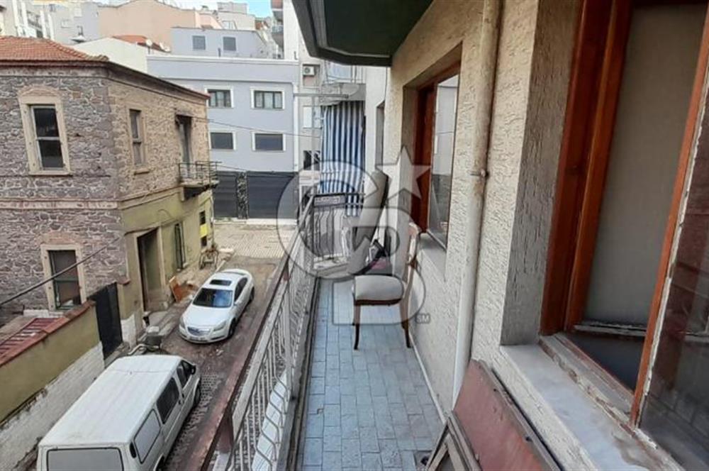 BAYRAKLI FUAT EDİP BAKSI'DA METROYA YAKIN, MERKEZİ KONUMDA YATIRIMLIK 2+1 FIRSAT DAİRE!