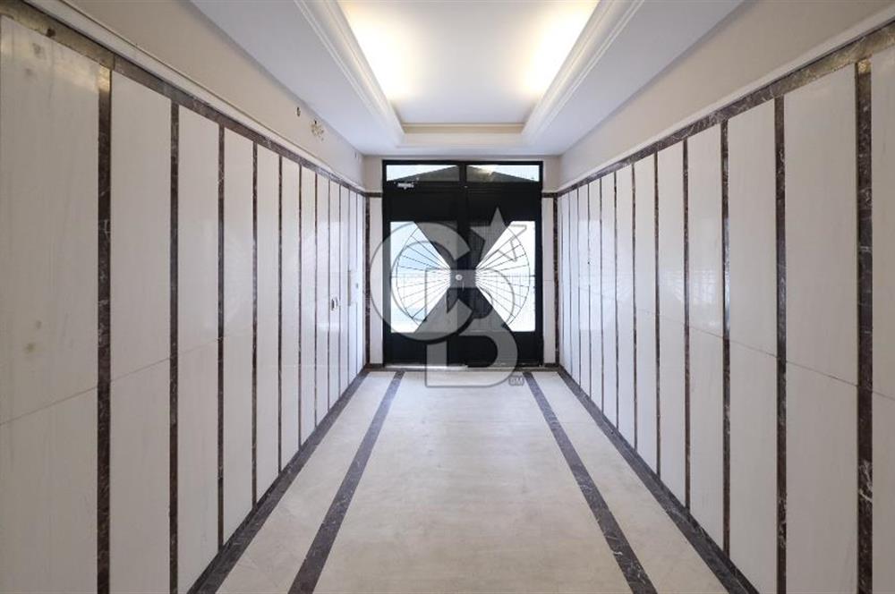 Ümitköy Mutlukentte Çok Amaçlı Kullanıma Uygun Prestijli Villa