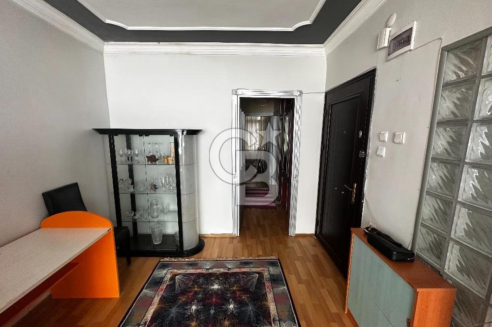 KARŞIYAKA ALAYBEY'DE FULL EŞYALI 2+1 KİRALIK DAİRE