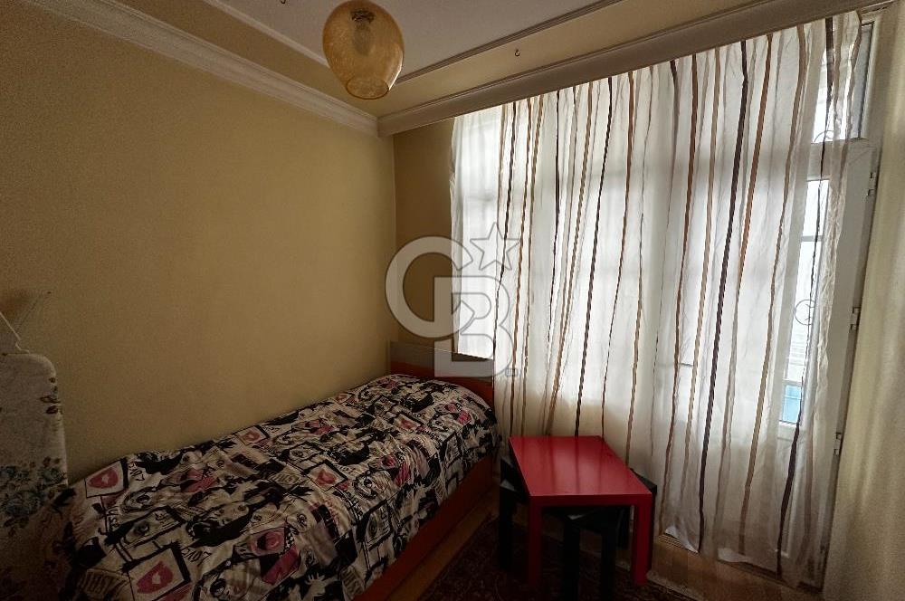 KARŞIYAKA ALAYBEY'DE FULL EŞYALI 2+1 KİRALIK DAİRE