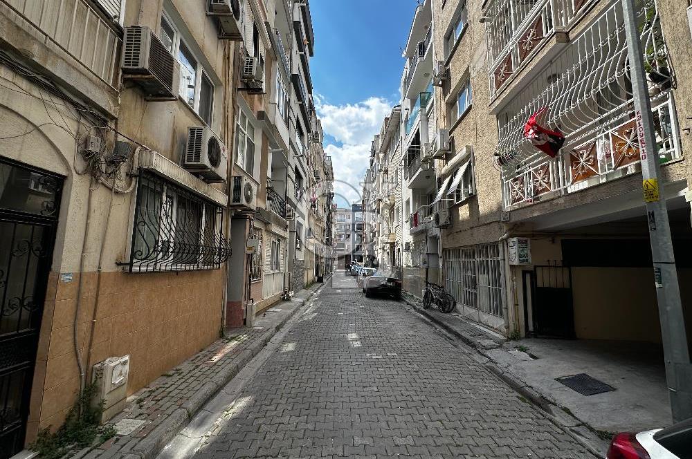 KARŞIYAKA ALAYBEY'DE FULL EŞYALI 2+1 KİRALIK DAİRE