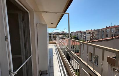 Karşıyaka Bahçelievler Merkezi Konumda Kiralık 2+1 Daire