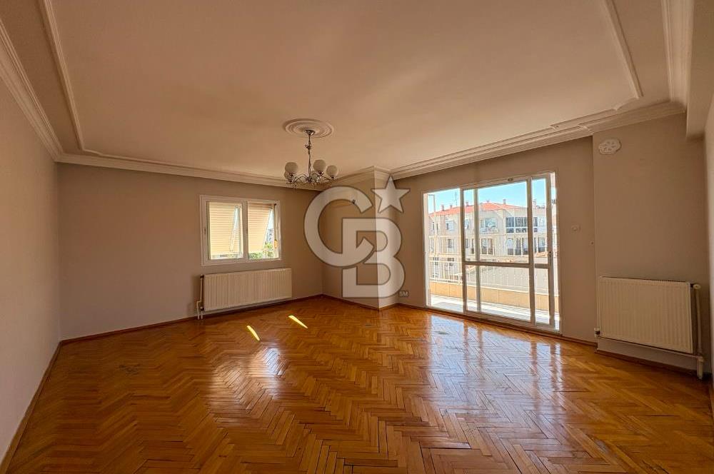 Karşıyaka Bahçelievler Merkezi Konumda Kiralık 2+1 Daire