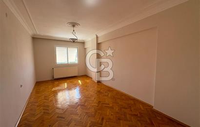 Karşıyaka Bahçelievler Merkezi Konumda Kiralık 2+1 Daire