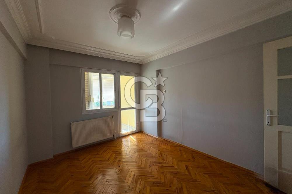 Karşıyaka Bahçelievler Merkezi Konumda Kiralık 2+1 Daire