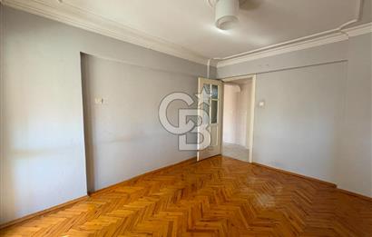 Karşıyaka Bahçelievler Merkezi Konumda Kiralık 2+1 Daire
