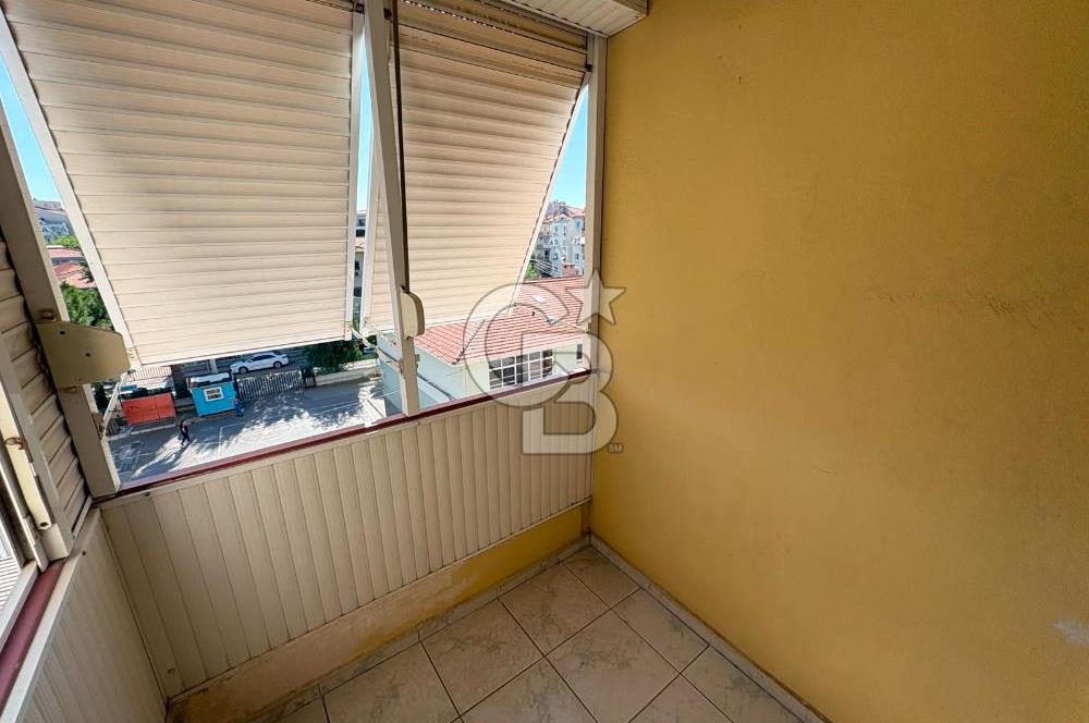 Karşıyaka Bahçelievler Merkezi Konumda Kiralık 2+1 Daire