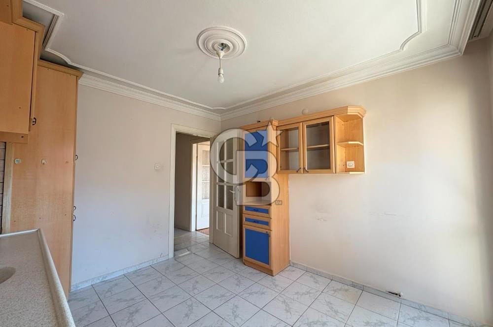 Karşıyaka Bahçelievler Merkezi Konumda Kiralık 2+1 Daire