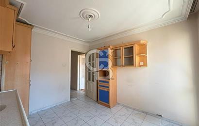 Karşıyaka Bahçelievler Merkezi Konumda Kiralık 2+1 Daire