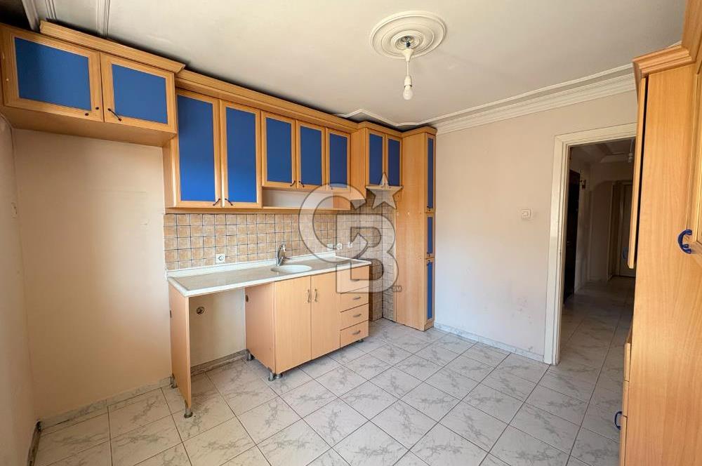 Karşıyaka Bahçelievler Merkezi Konumda Kiralık 2+1 Daire