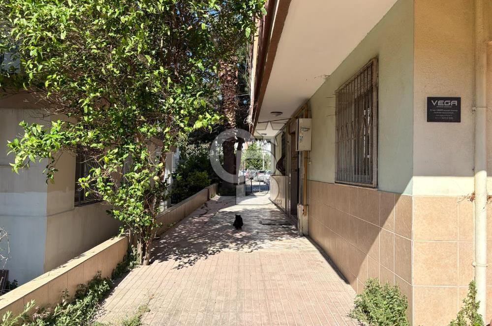 Karşıyaka Bahçelievler Merkezi Konumda Kiralık 2+1 Daire