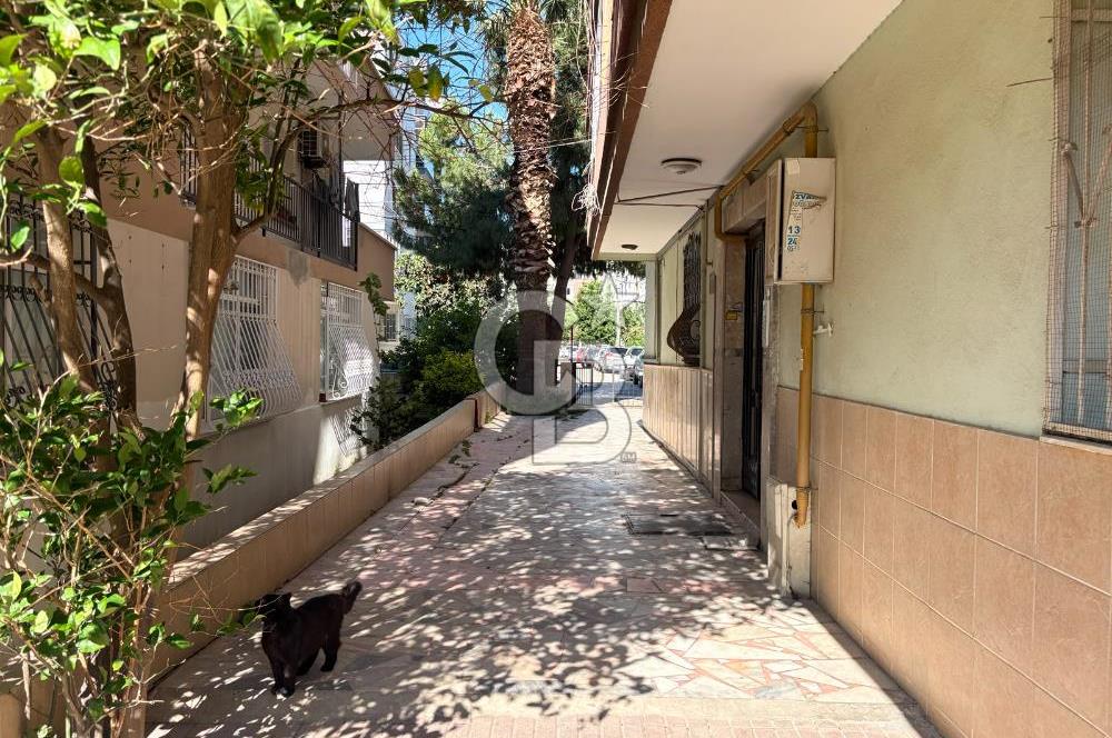 Karşıyaka Bahçelievler Merkezi Konumda Kiralık 2+1 Daire