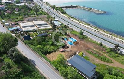 YOMRA NAMIKKEMAL ANAYOL ÜZERİNDE SATILIK ARSA