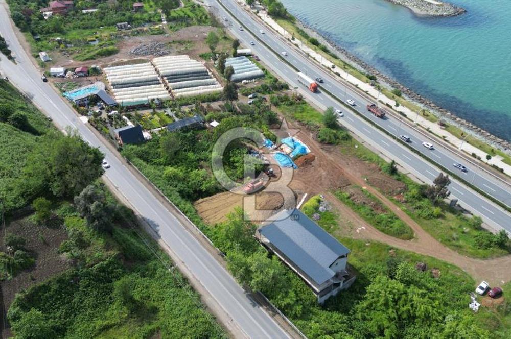 YOMRA NAMIKKEMAL ANAYOL ÜZERİNDE SATILIK ARSA