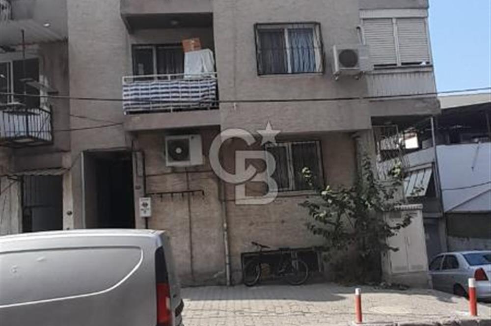 BAYRAKLI FUAT EDİP BAKSI'DA METROYA YAKIN, MERKEZİ KONUMDA YATIRIMLIK 2+1 FIRSAT DAİRE!