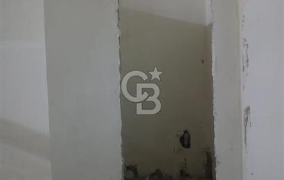ANTEKS ARIKANLAR SİTESİNDE SATILIK DÜKKAN