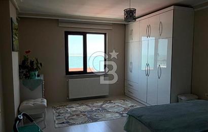 Güzelyalı Mahallesinde Deniz Manzaralı Daire 